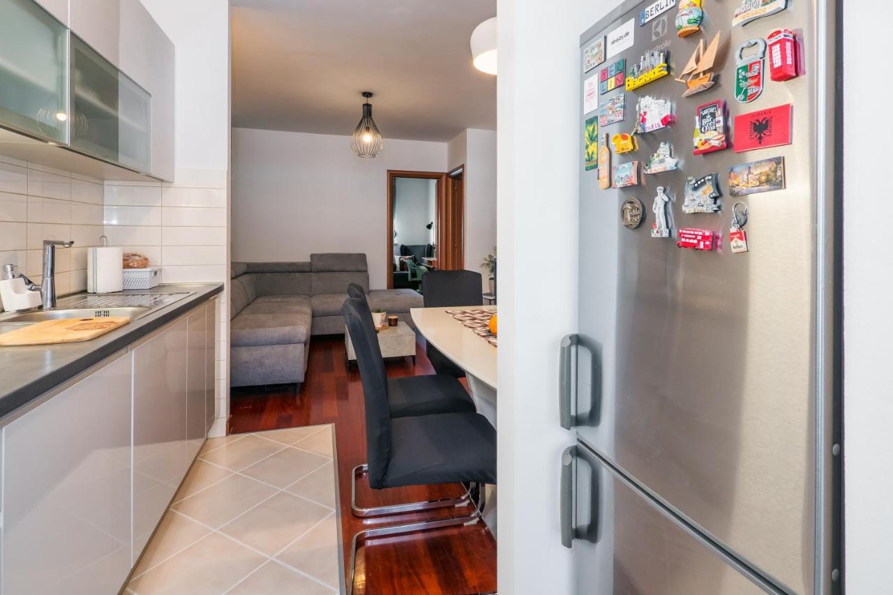 Airy 2-Br Apt W/ Open Layout & Modern Design Apartment Split Bagian luar foto