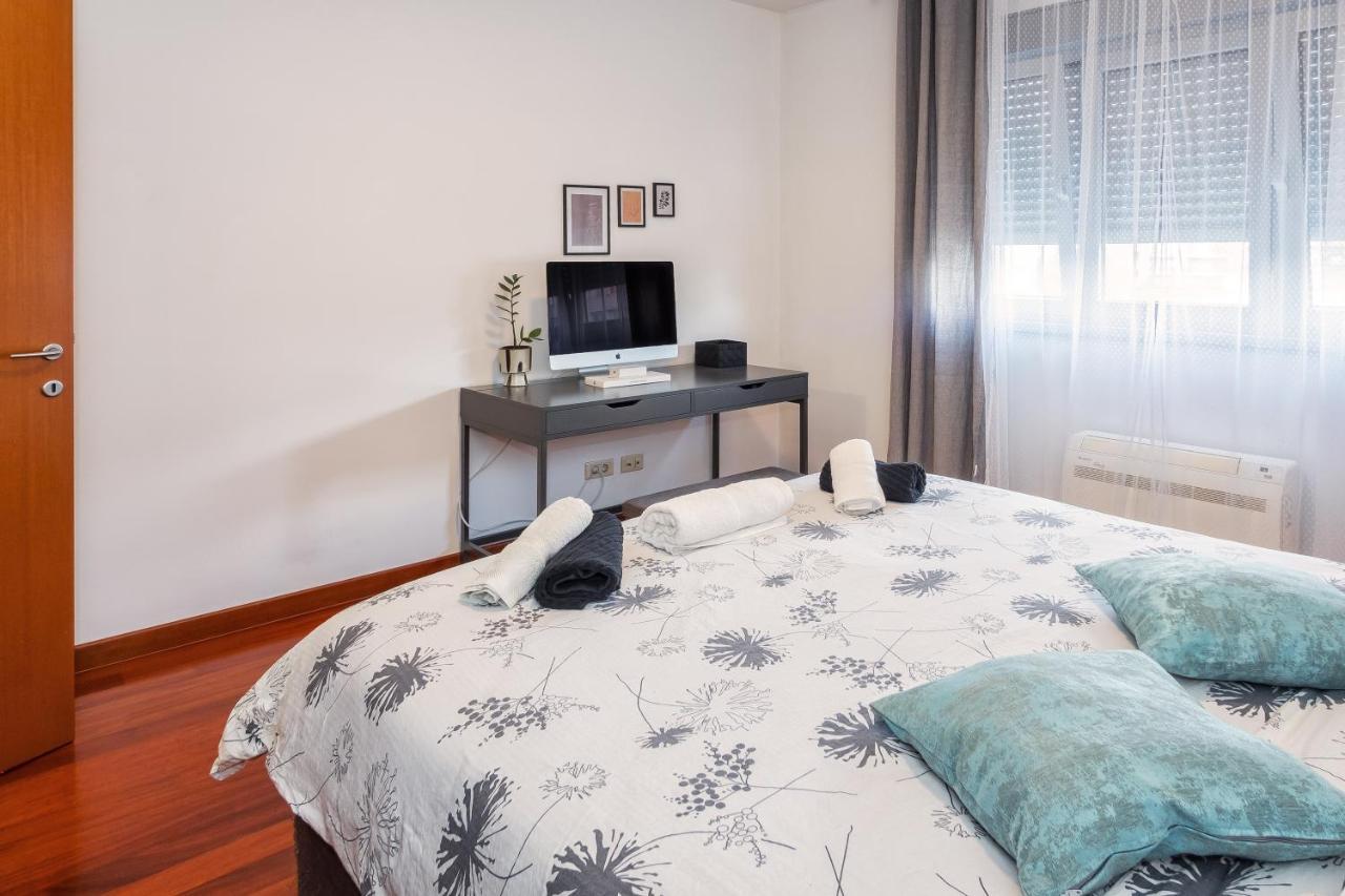 Airy 2-Br Apt W/ Open Layout & Modern Design Apartment Split Bagian luar foto