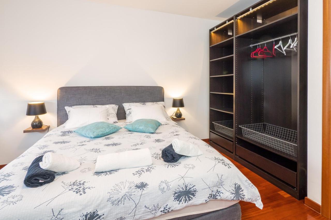 Airy 2-Br Apt W/ Open Layout & Modern Design Apartment Split Bagian luar foto
