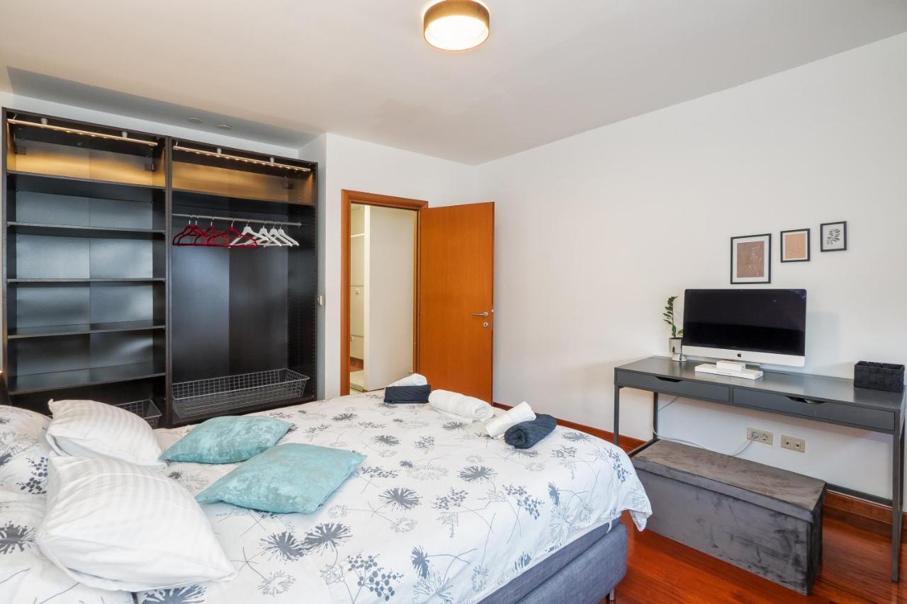 Airy 2-Br Apt W/ Open Layout & Modern Design Apartment Split Bagian luar foto